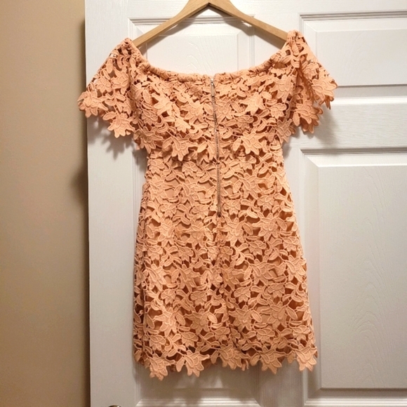 Off The Shoulder Lace Dress - Picture 3 of 4